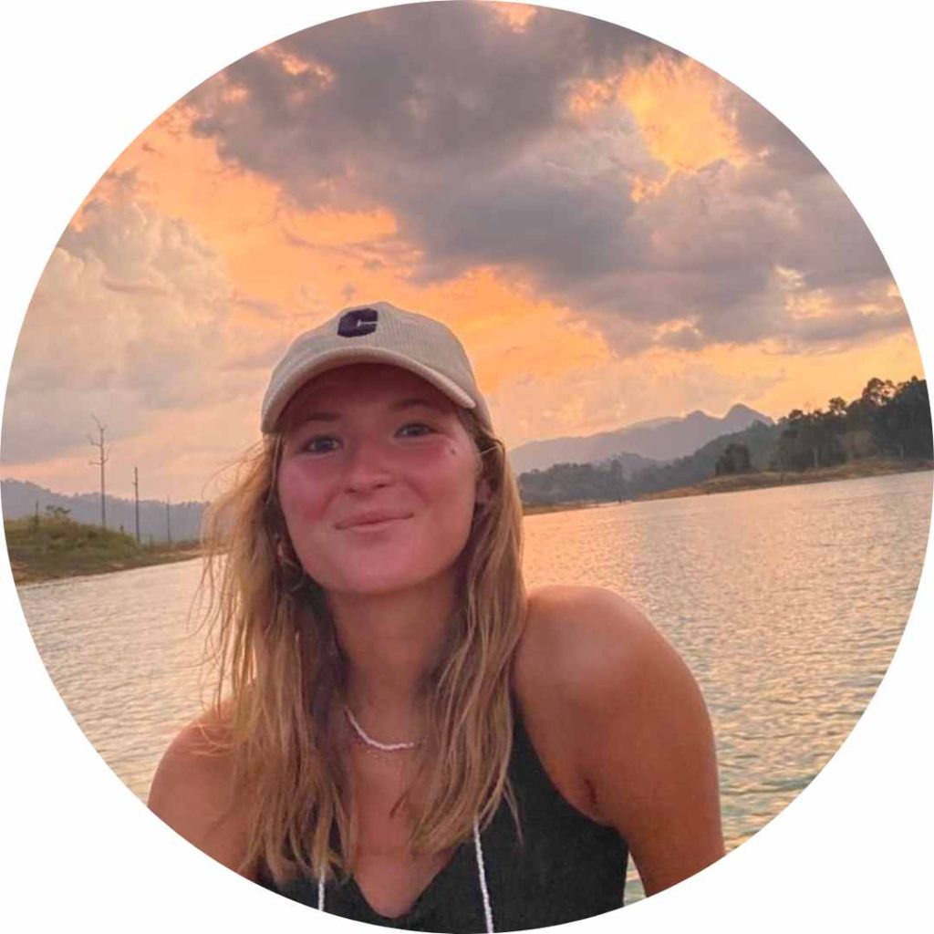 ambassador, ask former student Maëlis from France who studied at Kasetsart University in Bangkok, Thailand